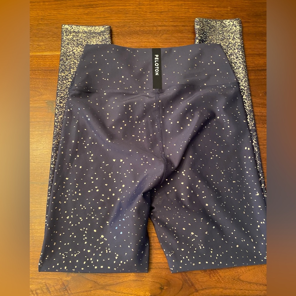 NEW Peloton Leggings size Large